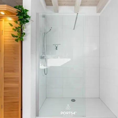 In With Swimming Pool * بوسم